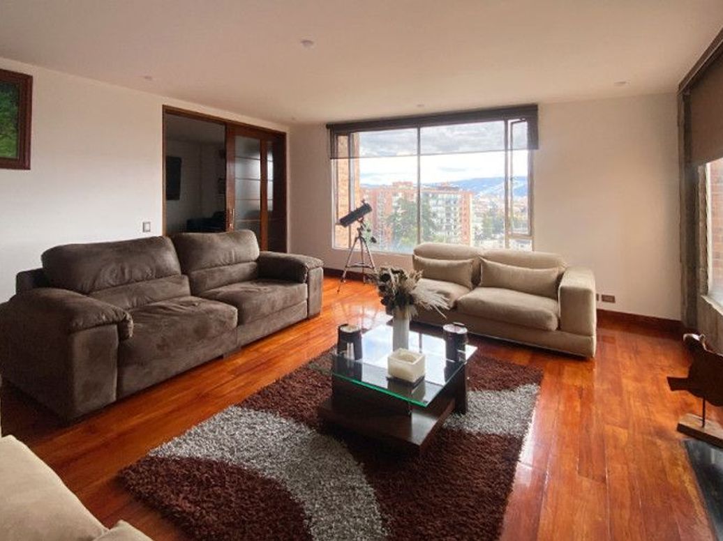 Apartamento de 3 alcobas en venta en Niza Norte, Bogotá, 239 m² · foto 4 de 20