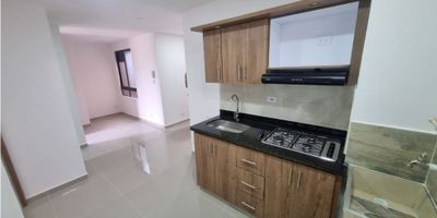 Se Arrienda Apartamento Nuevo Para estrenar en Velodromo.

Área de 50mts

Consta de 2 alcobas con closet, 1 baño, sala comedor, cocina integral con red de gas,zona de ropas piso en ceramica,z y parqueadero moto.

Edificio de 9 pisos con ascensor.

Sector tranquilo,rutas y comercio.
 
