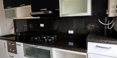 CODIGO ADBIENES: 2319 APARTAMENTO CON EXCELENTES COMODIDADES, BIEN ILUMINADO Y BUENOS ACABADOS