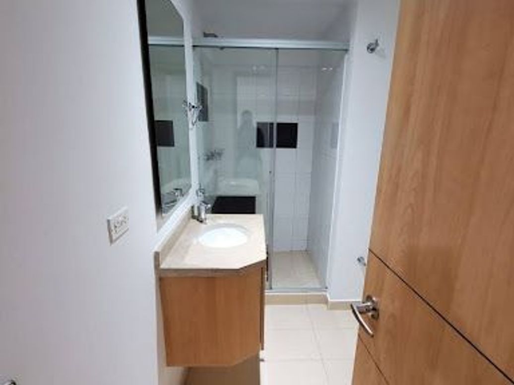 Apartaestudio en venta en Usaquén, Bogotá, 40 m² · foto 11 de 12