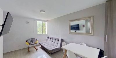 Apartamento en venta de 46M², con vista exterior, ubicado en un 3er piso (Torre 14 Apto 302), acceso por escaleras, parqueadero comunal. Consta de 3 habitaciones, 1 baño, sala comedor, cocina integral y zona de lavandería. Tiene piso cerámico en todas sus zonas. El conjunto cuenta con salón social, parque infantil, cancha múltiple y vigilancia privada las 24 horas.; Cerca a almacenes de cadena como Isimo, Olímpica, Ara y D1; cerca a colegio Villas de San Pablo; Vías de acceso por la calle 136.
 h_property_nid_ref:  35678509234
 h_property_uuid_detail:  9e72eb66-f6c6-4569-9a9e-d1d698addb03
 ubicacion: Barranquilla,Caribe Verde
 Inmueble ofertado por nuestro aliado HABI.