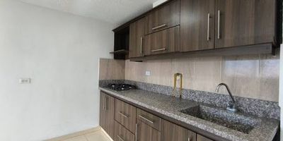 Apartamento en sector villaventura, unidad cerrada completa cuenta con portería 24 horas piscina gimnasio salón social juegos infantiles zona de mascotas BBQ , cancha de básquetbol cancha de fútbol turco parqueadero de visitantes zonas verdes sector residencial sector exclusivo en Itagüí cerca al ara , tiendas D1 , fácil acceso a transporte público ruta alimentadora a la estación del metro envigado colegio cercano la Marceliana , iglesia del guayabo.