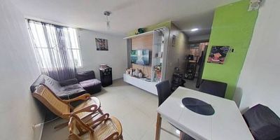 Apartamento en venta de 46m2, con vista interior, ubicado en un 3er piso (Torre 18 Apto 301), acceso por escaleras, parqueadero comunal. Consta de 3 habitaciones, 1 baño, sala comedor, cocina integral y zona de lavandería. Tiene piso cerámico en todas sus zonas. El Conjunto cuenta con cancha, salón comunal y vigilancia privada las 24 horas. Cerca a almacenes de cadena como Olimpica, Tiendas D1, Ara e Isimo; cerca a colegio villas de san pablo;  Vías de acceso por la calle 134.
 h_property_nid_ref:  44391258240
 h_property_uuid_detail:  f070b5e1-712a-4bb9-9317-a963b9deddf0
 ubicacion: Barranquilla,Caribe Verde
 Inmueble ofertado por nuestro aliado HABI.