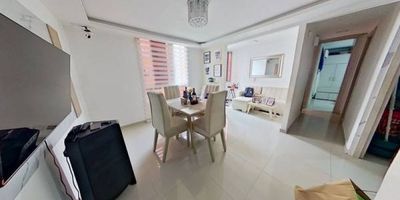 Apartamento en venta de 44M², con vista interior, ubicado en un 2do piso (Torre 7 Apto 203), acceso por escaleras. Consta de 2 habitaciones, 1 baño, sala comedor, cocina integral y zona de lavandería. Tiene piso cerámico en todas sus zonas. El conjunto cuenta con salón social, parque infantil y vigilancia privada las 24 horas. Cerca a centro comercial Plaza del Sol; cerca a almacenes de cadena como Isimo, Ara, D1 y Olimpica; cerca a colegio Nuestra señora de Fátima; Vías de acceso por la carrera20 y calle 44.
 h_property_nid_ref:  43335808161
 h_property_uuid_detail:  acb2b640-16bb-4a76-bf37-624f2effd2aa
 ubicacion: Soledad,Ciudad de los Puertos
 Inmueble ofertado por nuestro aliado HABI.