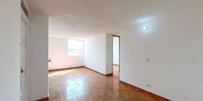Apartamento en venta de 43m2, con vista interior, ubicado en un 6to  piso (Torre 15 Apto 601). Consta de 2 habitaciones, 1 baño, sala comedor, cocina  y zona de lavandería. Tiene piso cerámico en todas sus zonas . El conjunto cuenta con zonas verdes, parque infantil, salón comunal, parqueadero comunal y vigilancia privada las 24 horas. Cerca a centro comercial Trébolis el Porvenir, Metro Recreo; cerca a almacenes de cadena como Metro; cerca a colegio Ciudadela Educativa de Bosa; cerca a Universidad Distrital Francisco José De Caldas; cerca a paraderos del SITP y rutas alimentadoras; Vías de acceso por la Calle 56F Sur y Carrera 106.
 h_property_nid_ref:  33227476036
 h_property_uuid_detail:  4d1f3dcf-971c-4836-a13b-7a7b13eed0fd
 ubicacion: Bogotá,El Porvenir
 Inmueble ofertado por nuestro aliado HABI.