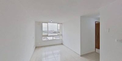 Apartamento en venta de 47M², con vista interior, ubicado en un 10mo piso (Torre 10 Apto 1005), acceso por ascensor, parqueadero comunal. Consta de 3 habitaciones, 1 baño, sala comedor, cocina integral y zona de lavandería. Tiene piso cerámico en todas sus zonas. El conjunto cuenta con salón comunal, parque infantil, zonas verdes, zona BBQ y vigilancia privada las 24 horas. Cerca a centro comercial Viva; cerca a almacenes de cadena Éxito, Tienda D1, Tienda Ara; cerca a colegio Antonio Van Uden sede C; cerca a paraderos del SITP; Vías de acceso por la Avenida Centenario y Carrera 116.
 h_property_nid_ref:  35296521609
 h_property_uuid_detail:  0cb77d0d-ca31-4063-9fa4-97e65c370267
 ubicacion: Bogotá,El Chanco 1
 Inmueble ofertado por nuestro aliado HABI.