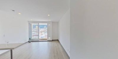 Apartamento en venta de 48m2, con vista exterior, ubicado en un 15to piso (Torre 1 Apto 1503), acceso por escaleras y ascensor, depósito (247). Consta de 1 habitación, 2 baños, sala comedor, cocina integral y zona de lavandería. Tiene piso laminado en habitaciones y zona social y cerámico en baños y cocina. El conjunto cuenta con salón comunal, zona de niños y vigilancia privada las 24 horas. Cerca a centro comercial Sabana Plaza; cerca a almacenes de cadena como Tiendas D1; cerca a colegio Nuestra Señora de la Presentación; cerca a estación de Transmilenio de La Sabana; Vías de acceso por la Calle 13 y Carrera 18.
 h_property_nid_ref:  19171125428
 h_property_uuid_detail:  3c8b982f-57ca-42e4-a85d-f6fad8ab5e46
 ubicacion: Bogotá,San Victorino
 Inmueble ofertado por nuestro aliado HABI.