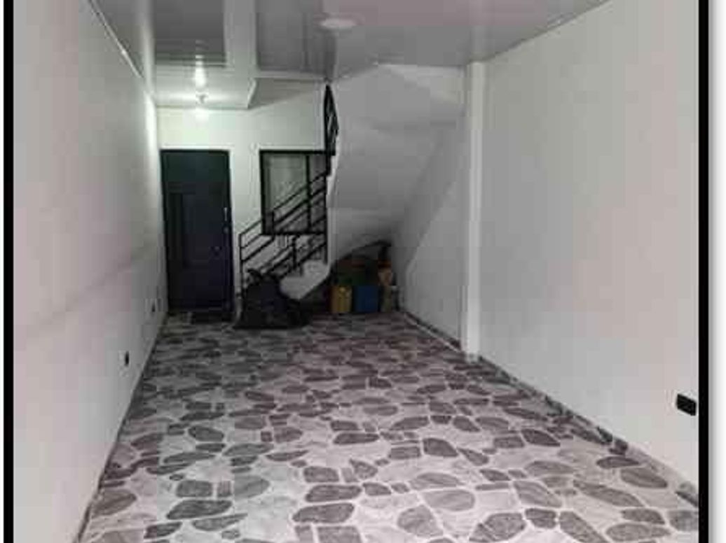 Casa de 5 alcobas en venta en Gran Britalia Et. I, Bogotá, 327 m² · foto 5 de 5