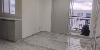 VENDO, ven y Descubre la elegancia y comodidad en este encantador apartamento en piso 10 de la unidad Residencial LANTANA, Ubicada en partes nueva de Bochalema Cachipay,  cuenta con sala y comedor , Balcón estudio o sala TV, 2 habitaciones y 2 baños, ubicado en una zona privilegiada. Con 58 metros cuadrados de espacio bien distribuido, este inmueble ofrece un ambiente acogedor y funcional para tu día a día. La luz natural inunda cada rincón, creando una atmósfera cálida y acogedora. La cocina equipada con los mejores electrodomésticos te invita a disfrutar de deliciosas comidas en familia. Las habitaciones son espaciosas y luminosas, ideales para el descanso. Además, cuenta con servicios y amenidades que harán tu vida más cómoda y placentera. No pierdas la oportunidad de vivir en este lugar único. ¡Contáctanos para más información! Indira Oyola - Número: 3104005590.