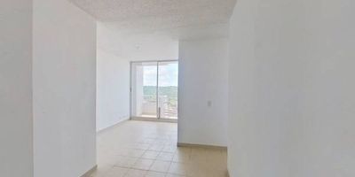 Apartamento en venta de 52m2, con vista exterior, ubicado en un 25°vigesimoquinto piso (Apto 2502), acceso por escaleras y ascensor. Consta de 3 habitaciones, 2 baños, sala comedor, cocina integral y zona de lavandería. Tiene piso cerámico en todas sus zonas. El conjunto cuenta con vigilancia privada las 24 horas. Cerca a almacenes de cadena como Olímpica, Ara y D1; cerca a colegio Militar Almirante Colón; cerca a Corporación universitaria Rafael nuñez; Vías de acceso por la carrera 60e y calle 27c.
 h_property_nid_ref:  21052392824
 h_property_uuid_detail:  b6933407-a0cf-48b1-bb1c-5446a56882af
 ubicacion: Cartagena,San pedro mártir
 Inmueble ofertado por nuestro aliado HABI.