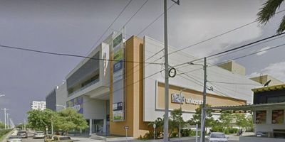 Local comercial conformado por 4 matrículas unido físicamente (1 Cajero se desmonta)
Área local 3-26: 50.91
Área local 3-27: 47.04
Área local 3-28: 46.57
Área local 3-29: 47,04
Disponible para venta y arriendo.
Precio de arriendo antes de IVA: 6.400.000