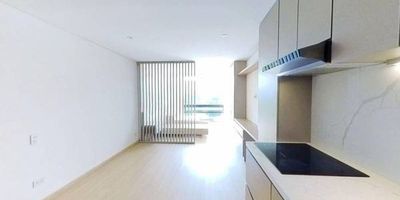 Apartaestudio en venta de 33m2, con vista interior, ubicado en un 3er piso (Apto. 304). Consta de 1 habitación, 1 baño, sala comedor, cocina integral y zona de lavandería. Tiene piso laminado en habitaciones, cocina y zona social y cerámico en baño. El conjunto cuenta con gimnasio, zona BBQ, salón social, zona de niños,  zonas verdes y vigilancia privada las 24 horas. Cerca a centro comercial Plaza Chía y La Estancia; cerca a almacenes de cadena como Éxito, Olímpica, Ara y D1; cerca a colegio Celestin Freinet Chía; cerca a universidad de la Sabana; Vías de acceso por la diagonal 13 y carrera 5.
 h_property_nid_ref:  38257627752
 h_property_uuid_detail:  35a13b44-53f6-4401-a887-1bb4a1f1e8f8
 ubicacion: Chía,Delicias sur
 Inmueble ofertado por nuestro aliado HABI.