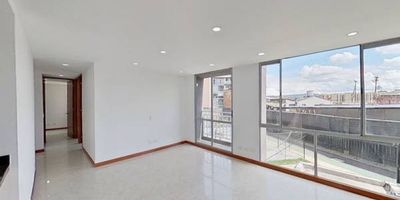 Apartamento en venta de 66m2, con vista interior, ubicado en un 2do piso (Torre 33 Apto 204), acceso por escaleras, parqueadero comunal. Consta de 3 habitaciones, 2 baños, sala comedor, cocina integral y zona de lavandería. Tiene piso cerámico en todas sus zonas. El conjunto cuenta con salón social, parque infantil, zonas verdes y vigilancia privada las 24 horas. Cerca a centro comercial Megacity; cerca a almacenes de cadena como Éxito, Ara, y Colsubsidio; cerca a colegio La Salle y Colegio Douglas Brown; cerca a universidad Politécnico Grancolombiano; Vías de acceso por Transversal 22 y Calle 8.
 h_property_nid_ref:  40766549851
 h_property_uuid_detail:  71573d31-4d3d-4eb6-b287-5272d5815bf8
 ubicacion: Zipaquirá,Los Cedros
 Inmueble ofertado por nuestro aliado HABI.