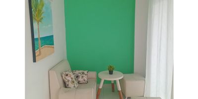 CODIGO 9555FR297 Es un apartamento de dos alcobas, un baño, salacomedor, zona de labores, ubicado en un tercer piso SIN ASCENSOR, se entrega amoblado activo para rentas cortas, esta en un edificio sencillo, y  se encuentra a solo una cuadra del mar, en las playas de Puerto Gaira en el Rodadero Sur, SI CREE QUE ESTA PROPIEDAD ES LO QUE ESTA BUSCANDO, CONTACTAME Y AGENDAMOS UNA CITA.
