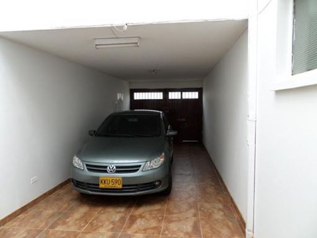 Casa de 4 alcobas en venta en Pontevedra, Bogotá, 296 m² · foto 17 de 20