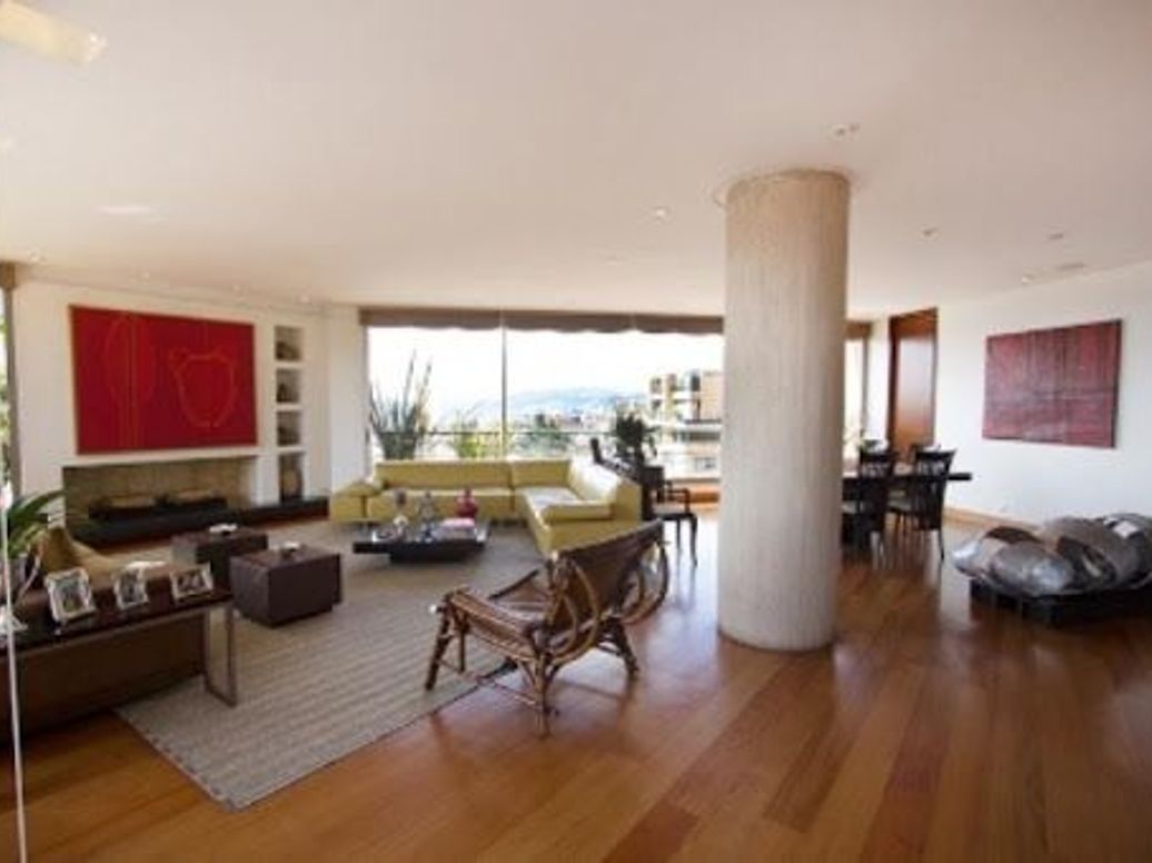 Apartamento de 4 alcobas en venta en El Refugio De Suba, Bogotá, 410 m² · foto 2 de 20