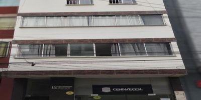 Edificio en venta, Antonio Santos , Bucaramanga. Área lote: 100 mts, 8 alcobas y 5 baño, Código inmobiliaria: 36911, para mayor información y revisar toda nuestra oferta visita nuestra pagina web: estebanrios.com o comuníquese a nuestro PBX: (607) 635 2877