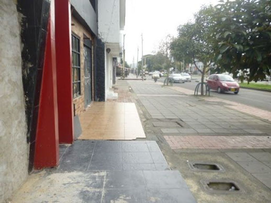 Casa de 5 alcobas en venta en Cedritos, Bogotá, 258 m² · foto 11 de 17