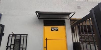 Espectacular apartamento en arriendo, ubicado en San Miguel para estrenar. En vía de acceso KR 20B, a una cuadra de la Cl 74, y 2 cuadras de la Av. Caracas, cerca de Centro de Alta Tecnología Unilago, donde podrá encontrar zonas comerciales, bancarias y transporte público. Al ingresar encontrará una sala-comedor con cocina semi integral, pisos en cerámica, muebles en madera, cuenta con zona de lavado, dos acogedoras habitaciones con closet, dos baños completos. Cualquier información adicional contáctenos al correo electrónico Luis.rueda@inmobiliariabogota.com o al teléfono 3143687279. El equipo de Inmobiliaria Bogotá está comprometido a brindar una experiencia de vida excepcional para nuestros clientes desde el momento en que se unen a nuestra comunidad.