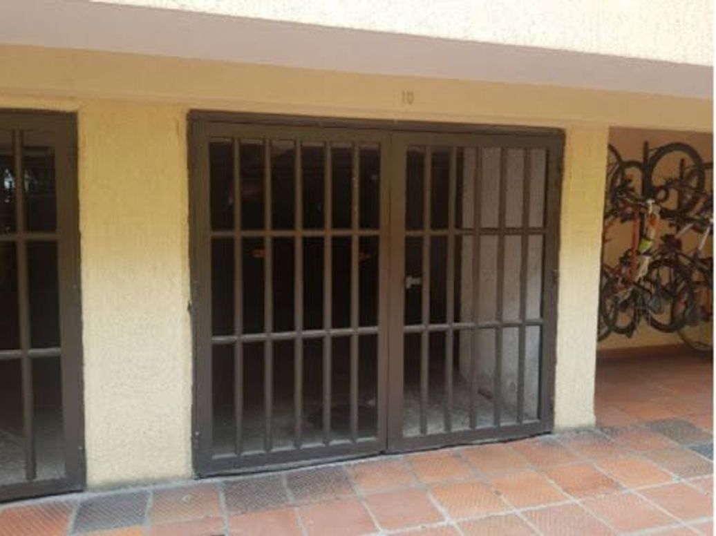 Apartamento de 6 alcobas en venta en Quinta Paredes, Bogotá, 137 m² · foto 2 de 20