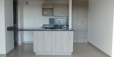 Se Arrienda o se vende apartamento de 83m2 en unidad cerrada ubicada en el municipio de Rionegro - Antioquia en el barrio Santa Ana, consta de 3 habitaciones la principal con Vestier y bano. 
las secundarias con closet, zona de estudio, bano social, sala comedor abierto, balcon, cocina integral con isla, zona de ropas, parqueadero doble lineal, cuarto util grande.  
