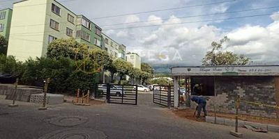 Se ARRIENDA apartamento, área 62 m2, cuenta con 3 habitaciones con clóset, 1 baño, sala comedor, cocina integral, zona de ropas, calentador, piso en cerámica, parque infantil, bbq, zonas verdes, parqueadero, vigilancia las 24 horas del día.