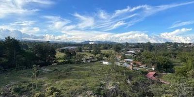 Bemsa propiedad raíz Arrienda hermoso apartamento para estrenar en Rionegro, cerca al club la Macarena sobre la via que va de Rionegro a marinilla, Excelente ubicación, facilidad de transporte para Rionegro y Marinilla, cuenta con 2 alcobas, 2 baños, sala comedor, zona de ropas, cocina integral, parqueadero privado