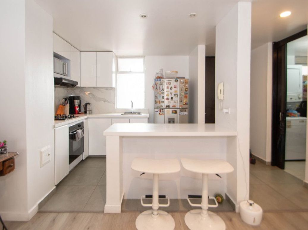 Apartamento de 3 alcobas en venta en Cedritos, Bogotá, 119 m² · foto 3 de 20