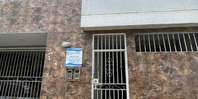 CODIGO INTERNO 27520En el corazón de la ciudad, se encuentra este encantador apartamento de 3 habitaciones y 2 baños, con una distribución perfecta que maximiza cada uno de sus 90 metros cuadrados. Desde su luminoso salón hasta la acogedora cocina, cada espacio ha sido diseñado con atención al detalle y calidad en mente. Además, cuenta con 1 parqueadero para tu comodidad. Este hogar es ideal para aquellos que buscan un lugar donde la comodidad y la elegancia se fusionan en armonía. ¡Descubre tu nuevo hogar en este exclusivo apartamento!