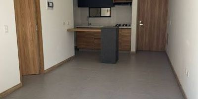 Hermoso y amplio apartaestudio ubicado en el corazón de la ciudad.
 Cra 17 Nro 15-21, Pereira, Risaralda ubicado cerca del barrio Pinares. 
 
Cocina integral
Área Sala 
Balcón Amplio
Dos ambientes 
Baño amplio 
Zona de ropas amplia.
Cuarto Piso
Parqueadero 

Las características externas de este apartamento también son magníficas. Cuenta con un área social completa con ascensor, un gimnasio, coworking, piscina para adultos, piscina para niños, sauna, Golfito, mesa de tennis, una zona de recepción con portería, un salón comunal y un sistema de vigilancia de la zona residencial.

