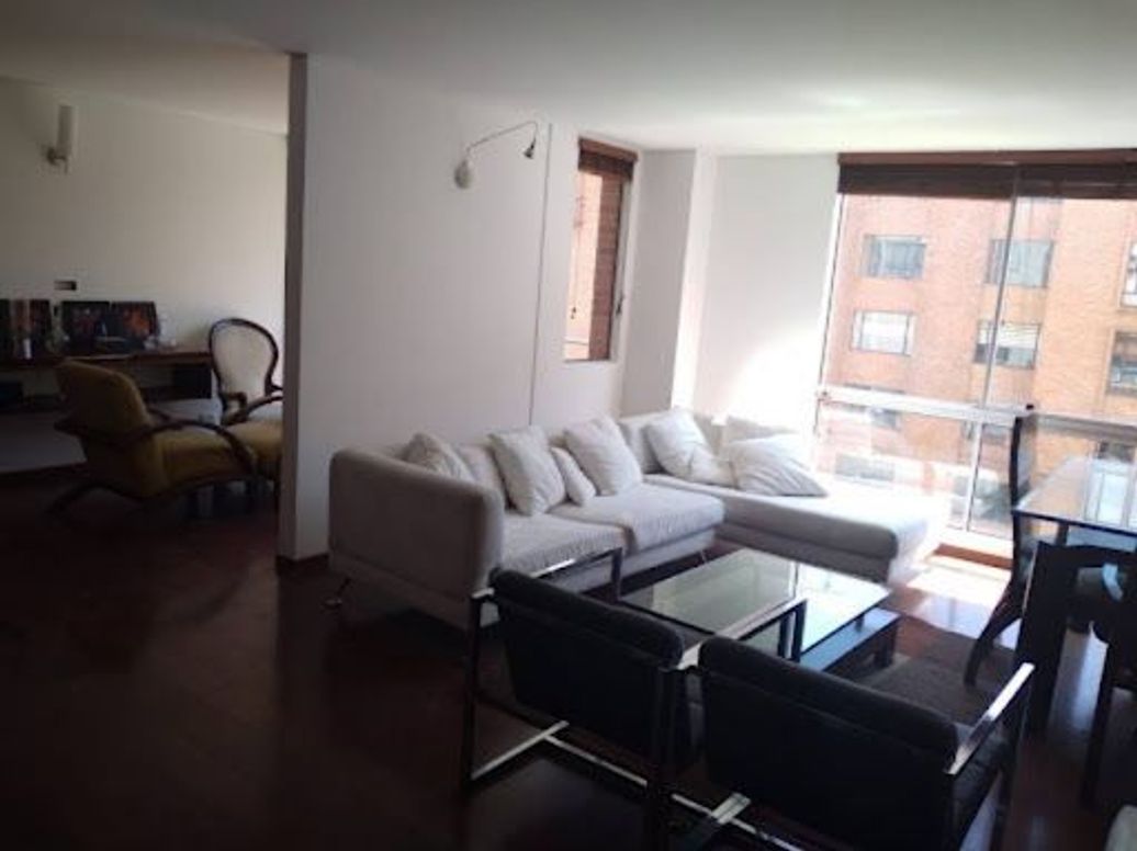 Apartamento de 3 alcobas en venta en Cedritos, Bogotá, 119 m² · foto 2 de 20