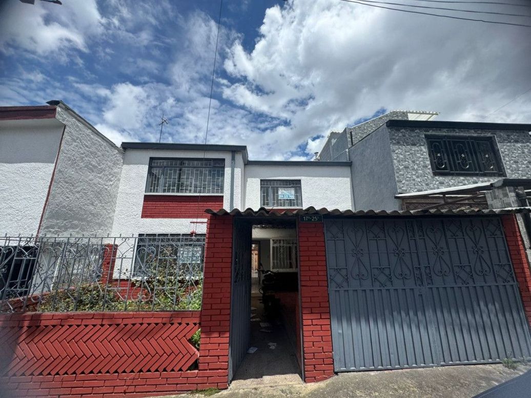Casa de 6 alcobas en venta en Velodromo, Bogotá, 168 m² · foto 2 de 20