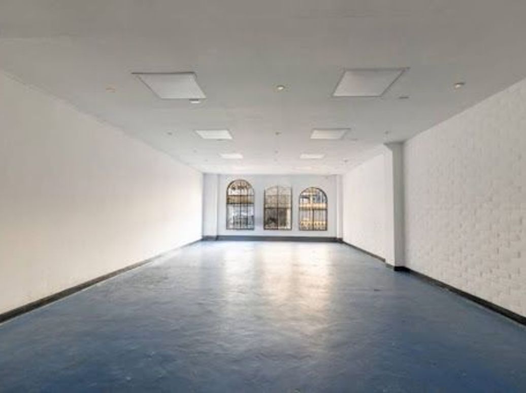 Casa de 8 alcobas en venta en Los Alcázares, Bogotá, 1120 m² · foto 9 de 10