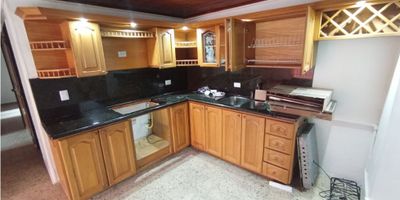 Apartamento en arriendo barrio chagualo, unidad residencial, cuarto piso sin ascensor, área de 50mts2, dos alcobas, un baño, salón comedor, cocina integral portería 24 horas. Unidad ubicada cerca del hospital general.
