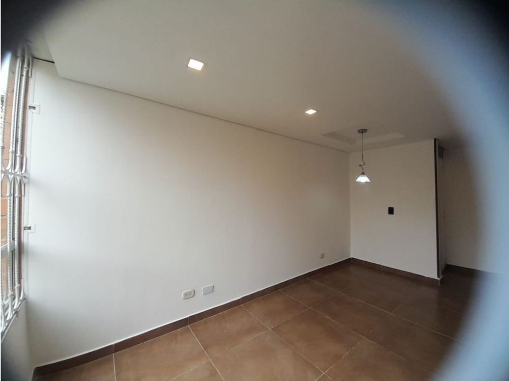 Apartamento en venta en Islandia, Bogotá · foto 2 de 14