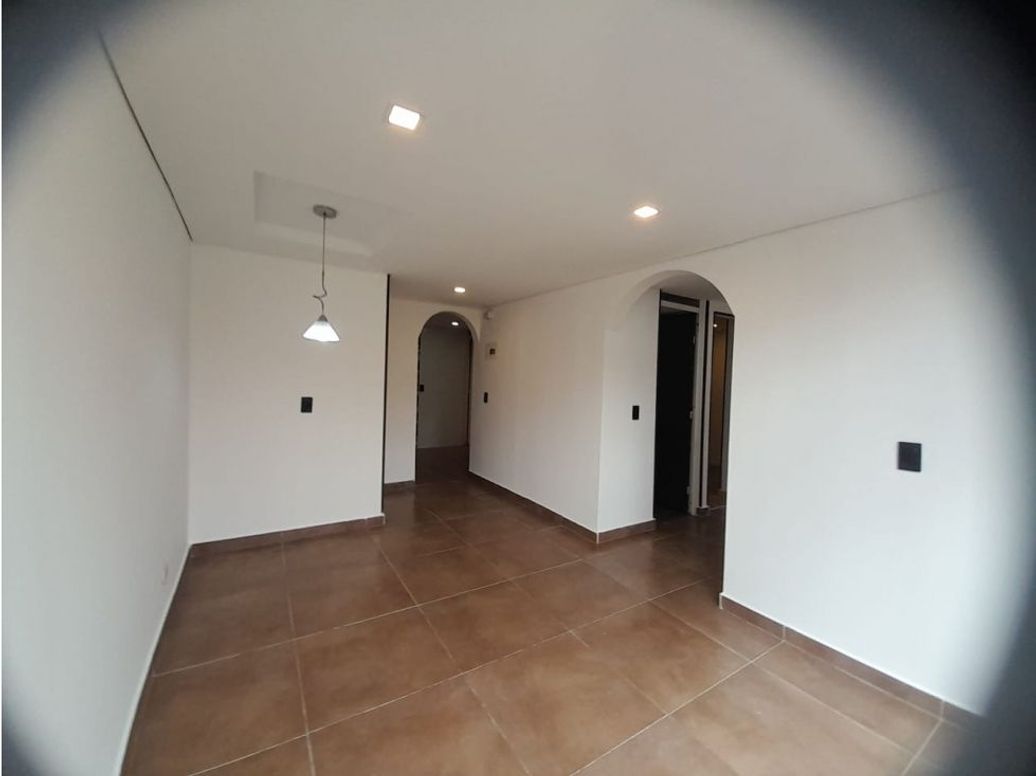 Apartamento en venta en Islandia, Bogotá · foto 4 de 14