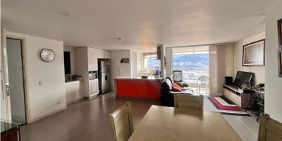 Esta propiedad en venta en Medellín cuenta con 3 habitaciones, 2 baños y 1 medio baño. Tiene una superficie total de 102m², de los cuales 100m² están techados. Construida en 2015, se encuentra en excelente estado y ofrece diversas comodidades como alberca, área recreativa, asador, gimnasio, juegos infantiles, ludoteca y más. Además, cuenta con balcón, biblioteca, cocina integral, cuarto de lavado, estudio/oficina y 2 plazas de aparcamiento. La ubicación es conveniente, cerca de escuelas y con acceso a servicios como gas de red. El edificio cuenta con elevador, estacionamiento de visitas y accesibilidad para adultos mayores y personas con discapacidad. Una excelente opción para quienes buscan comodidad y calidad de vida en Medellín.

predial anual 5.600.000 anual

 
