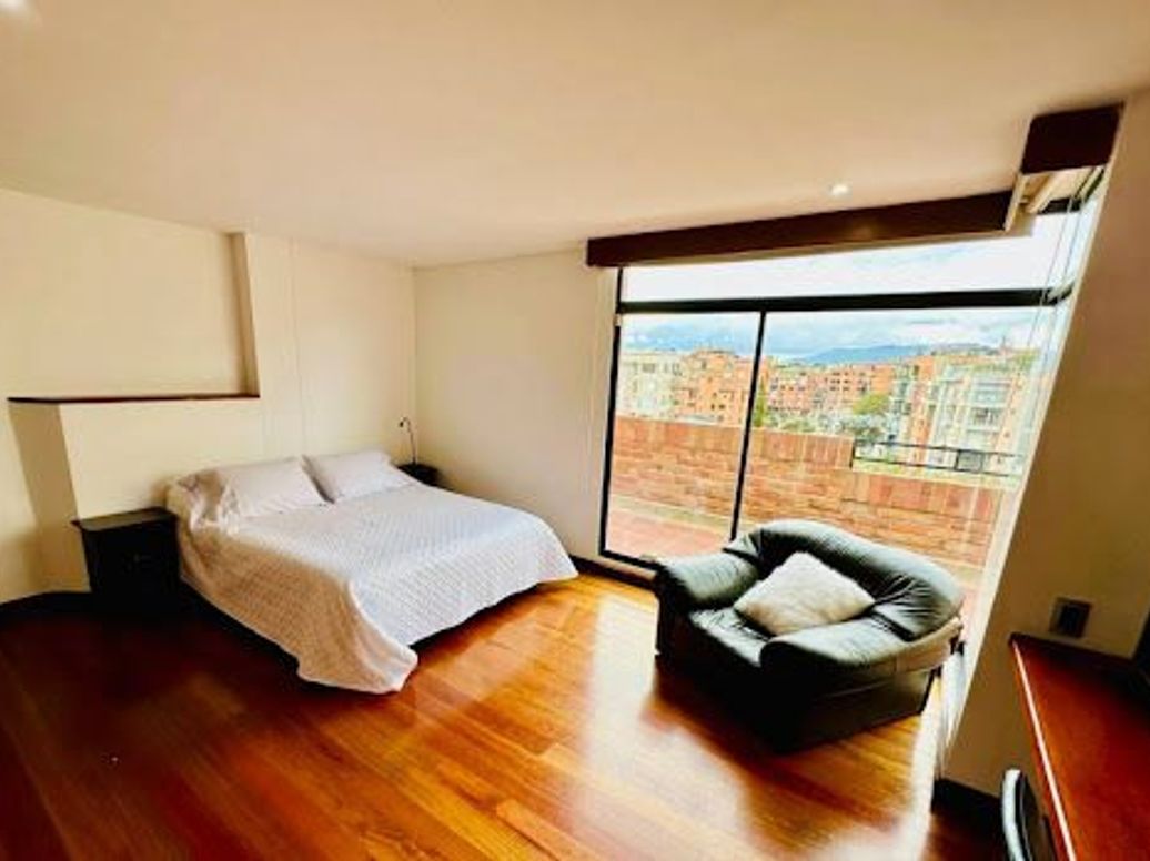 Apartamento de 6 alcobas en arriendo en San Patricio, Bogotá, 378 m² · foto 15 de 20