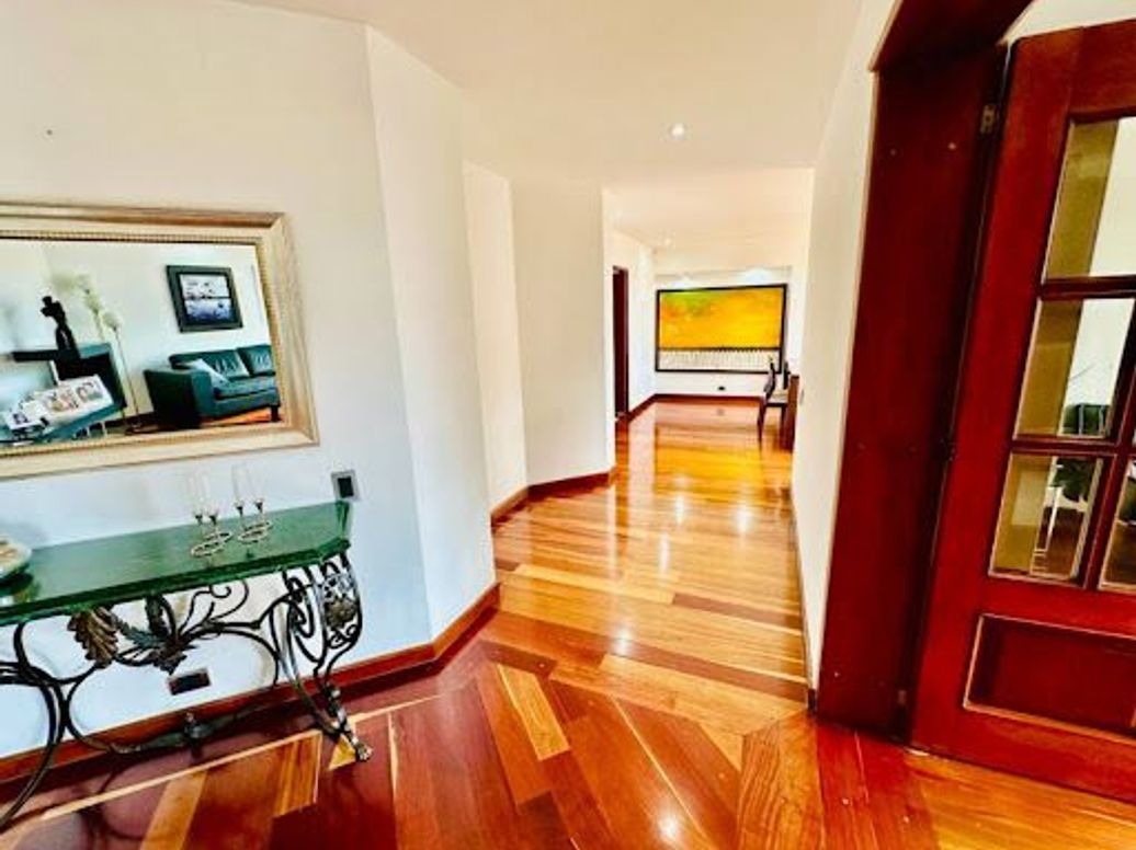 Apartamento de 6 alcobas en arriendo en San Patricio, Bogotá, 378 m² · foto 6 de 20