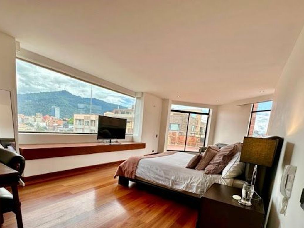 Apartamento de 6 alcobas en arriendo en San Patricio, Bogotá, 378 m² · foto 12 de 20
