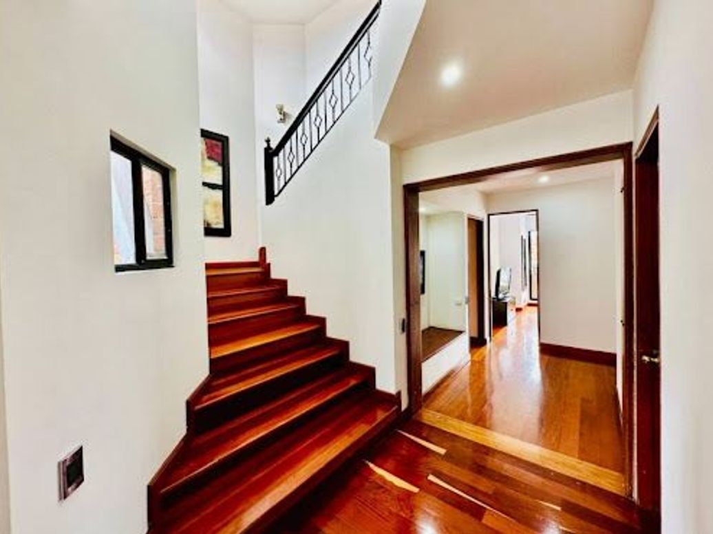 Apartamento de 6 alcobas en arriendo en San Patricio, Bogotá, 378 m² · foto 3 de 20