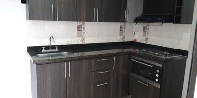 COD 27528 - 16M10A25 SE ARRIENDA APARTAMENTO EN ITAGUI SURAMERICA, EN EDIFICIO, PISO 10, EL APARTAMENTO CUENTA CON : 60 MTS, 3 HABITACIONES, 3 CLOSET, 2 BAÑOS, COCINA INTEGRAL, SALA COMEDOR, BALCON, PISO EN PORCELANATO, ZONA DE ROPAS, SIN CALENTADOR, PARQUEADERO, NO CUARTO UTIL,.
EL EDIFICIO CUENTA CON : CANCHA, SALON SOCIAL, VIGILANCIA 24/7
SI LE INTTERESA ESTE APARTAMENTO NO DUDE EN COMUNICARSE CON NOSOTROS PARA TENER EL GUSTO DE ATENDERLE.