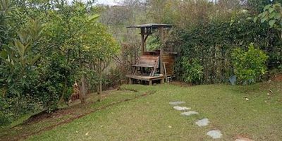  ¡VIVE LA TRANQUILIDAD DEL CAMPO CON TODAS LAS COMODIDADES!
Hermosa finca en arriendo - Vereda Santa Bárbara, Rionegro (Antioquia)

¿Buscas un lugar donde el aire puro, la naturaleza y la paz sean parte de tu día a día?
¡Esta finca lo tiene todo para que vivas como siempre soñaste!

------ Características de la propiedad:
- 2 habitaciones acogedoras
- 3 baños modernos
- Cocina integral equipada
- Patio de ropas independiente
- Garaje privado
- Espacios amplios y rodeados de naturaleza

---- Ubicada en la vereda Santa Bárbara – Rionegro
-- Zona tranquila, segura y de fácil acceso
-- A pocos minutos del centro de Rionegro
-- Ideal para quienes valoran la vida campestre sin alejarse de la ciudad

 Canon de arriendo: $3.500.000 mensuales

Perfecta para descansar, teletrabajar o disfrutar en familia.

¡Contáctanos y agenda tu visita hoy!