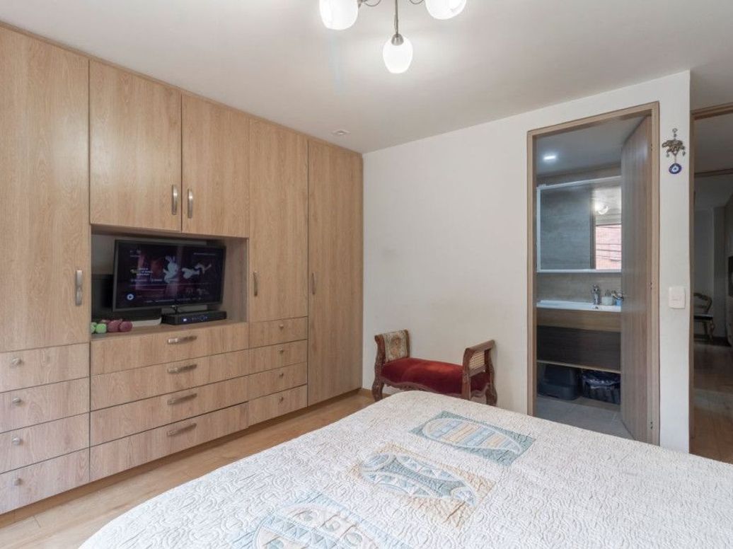 Apartamento de 2 alcobas en venta en Rincon Del Chicó, Bogotá, 74 m² · foto 7 de 13