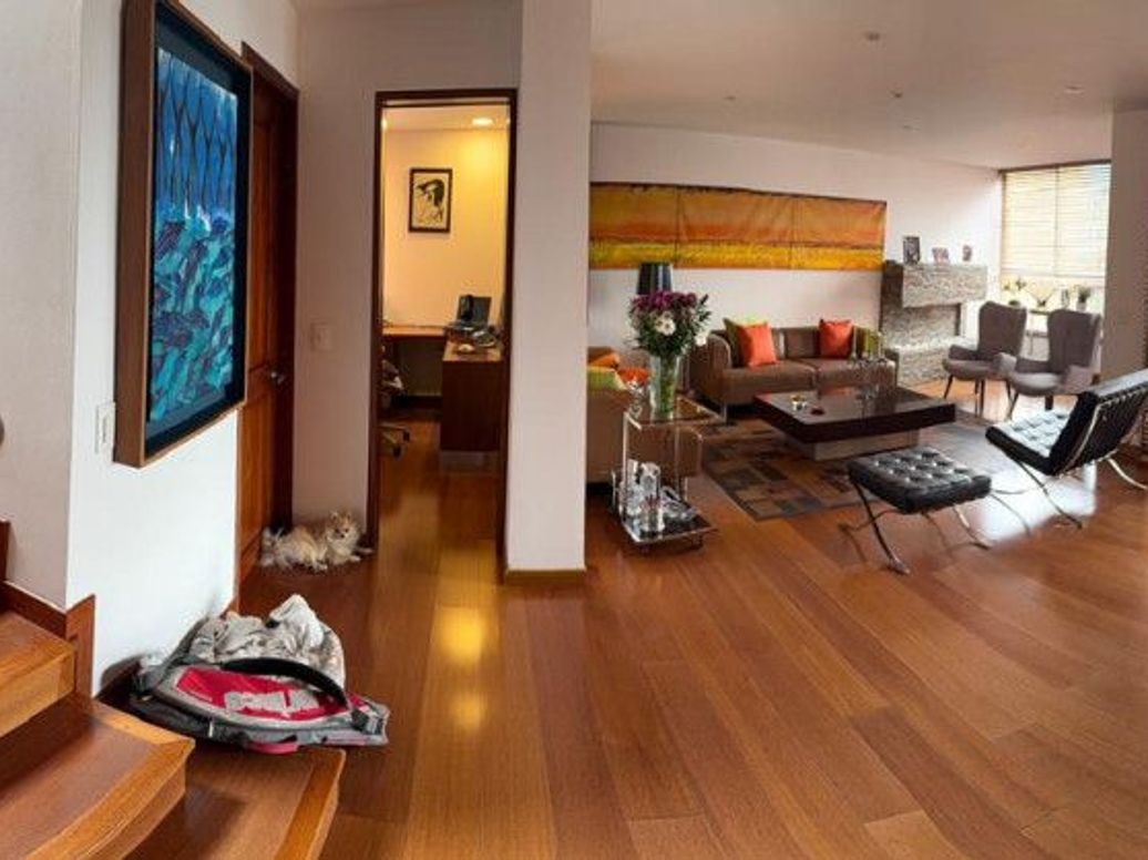 Apartamento de 3 alcobas en venta en Centro Norte Usaquen, Bogotá, 228 m² · foto 3 de 14