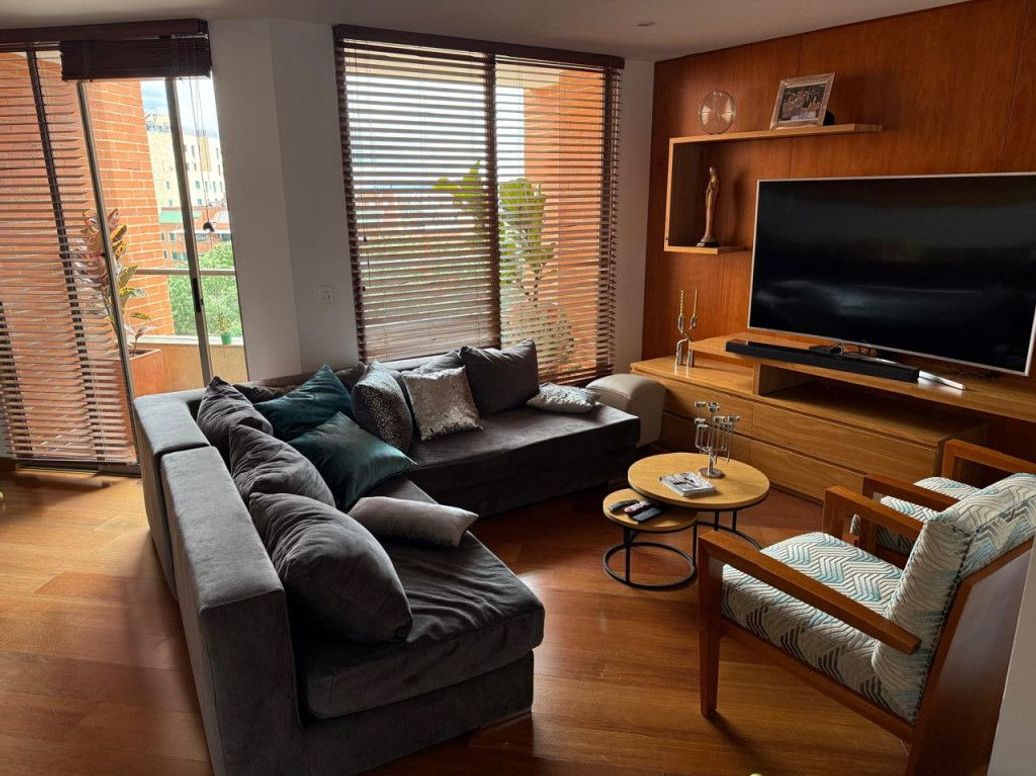 Apartamento de 3 alcobas en venta en Centro Norte Usaquen, Bogotá, 228 m² · foto 4 de 14
