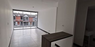 Si buscas un lugar bien ubicado, tranquilo y rodeado de zonas verdes para vivir en castellon tenemos la opción ideal: apartamento para rentar en un excelente sector y de alta valorización, rodeado de zonas verdes, cerca a supermercados, zona rural y transporte público, conjunto cuenta con piscina, vigilancia 24 horas y salon comunal, el apartamento consta de: 3 habitaciones con closet (principal con baño y balcón), baño social, cocina integral estilo americana, sala comedor y balcón. contáctenos para recibir más información sobre este inmueble y programar una cita