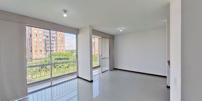 Apartamento en venta de 84 m2, con vista exterior, ubicado en un 6to piso (Torre 3 Apto 602), acceso por ascensor, parqueadero propio cubierto (117). Consta de 3 habitaciones, 2 baños, sala comedor, balcón, cocina integral y zona de lavandería. Tiene piso cerámico en todas sus zonas. El conjunto cuenta con piscina, salón social, zona de niños, zonas verdes y vigilancia privada las 24 horas. Cerca a centro comercial Jardin Plaza; cerca a almacenes de cadena como La 14, D1 y Ara; cerca a colegio Comunidad Home School; cerca a Universidad del Valle. Vias de acceso por la Calle 53 y Carrera 98.ID-32254001796
