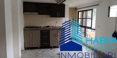 Arrienda apartamento ,en Bello, piso 2,sector manchester, con 3 alcobas, 2 closets,sala comedor, cocina integral, 2 baños, 1 patio, piso baldosa retal marmol y granito, área 190 metros.(sólo para uso comercial).