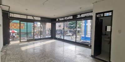 Sector Centro local en centro comercial para ARRENDAR! Amplios e iluminados espacios, ubicado en sector comercial del centro de la ciudad de Pereira, ideal para su negocio!!